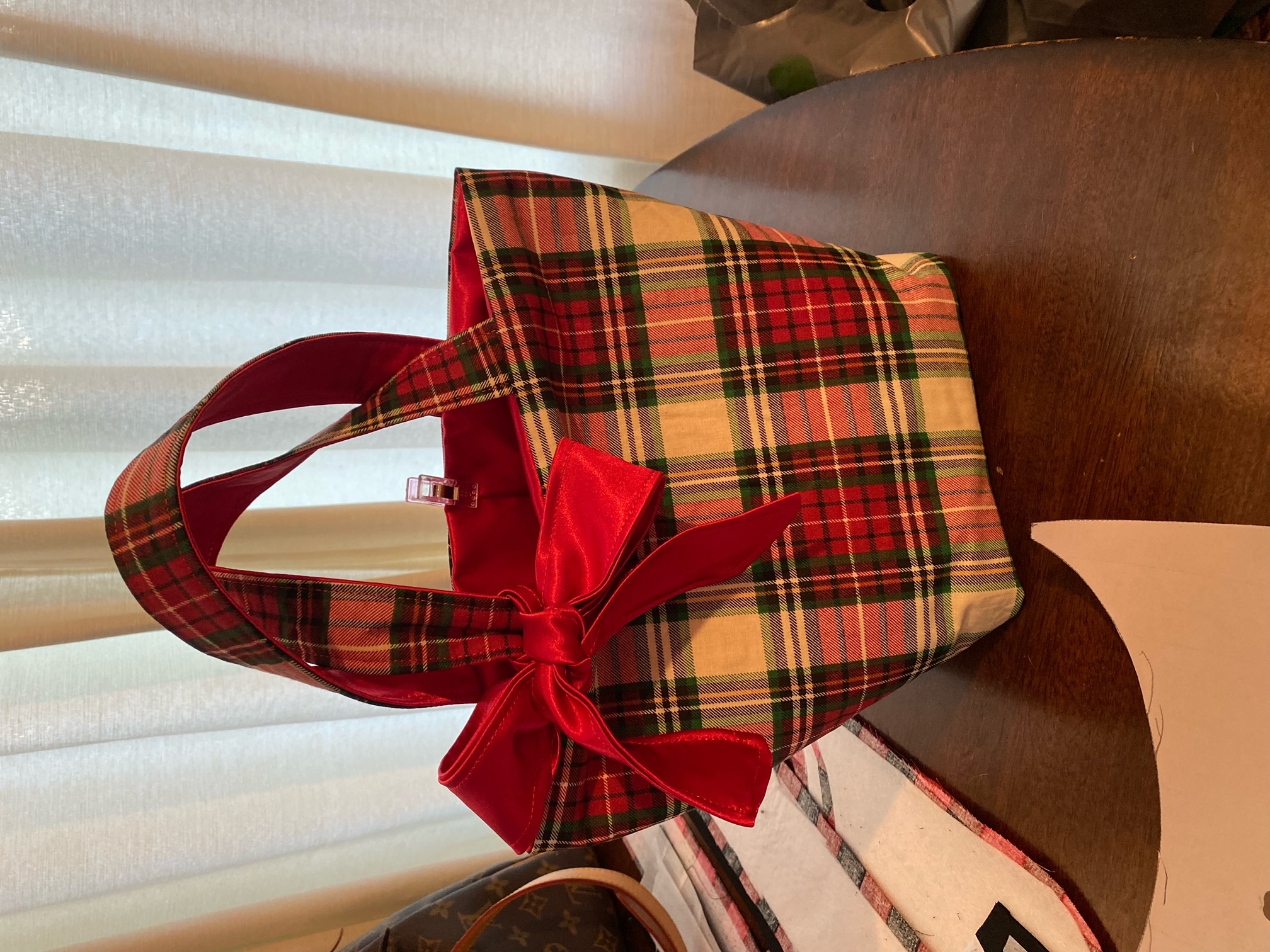 75340049526__4DEB6CF0-917F-4A00-94A9-5839B4D9FE15